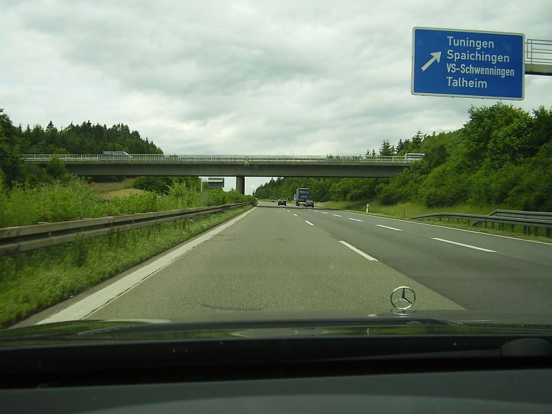 A81 bei Ludwigsburg-Süd: Hochzeitskorso legt Autobahn-Ausfahrt